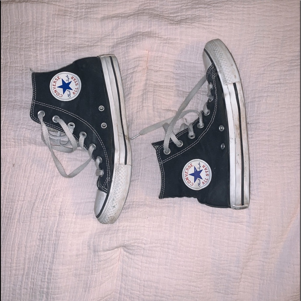 black hightop converse